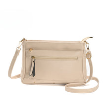 Load image into Gallery viewer, Everyday Chic | Essential Square Crossbody Bag / Bolso Crossbody Cuadrado Esencial