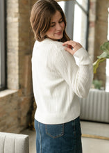 Load image into Gallery viewer, Mason White Button Up Cardigan / Cárdigan Blanco Mason con Botones