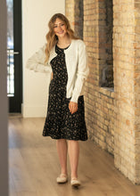Load image into Gallery viewer, Mason White Button Up Cardigan / Cárdigan Blanco Mason con Botones