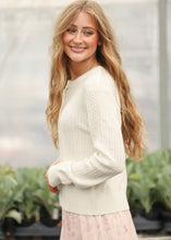 Load image into Gallery viewer, Mason White Button Up Cardigan / Cárdigan Blanco Mason con Botones