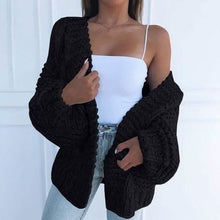 Load image into Gallery viewer, Everyday Chic | Classic Cable Knit Cardigan / Cárdigan Clásico de Tejido Trenzado