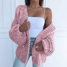 Load image into Gallery viewer, Everyday Chic | Classic Cable Knit Cardigan / Cárdigan Clásico de Tejido Trenzado